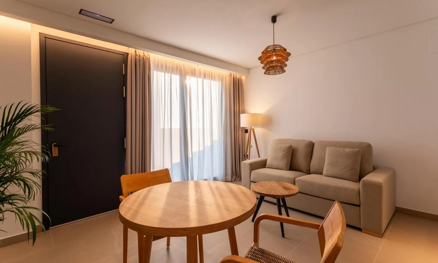 Hotel Apartamentos Hamus Conil De La Frontera 0*,  Spain